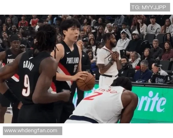 杨瀚森上半场被弃用！枯坐替补席 媒体人热议他要被下放到发展联盟了