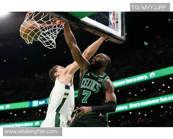 布朗：扣篮大赛时原本想让嘉宾开直播 但出于某种原因没能成行